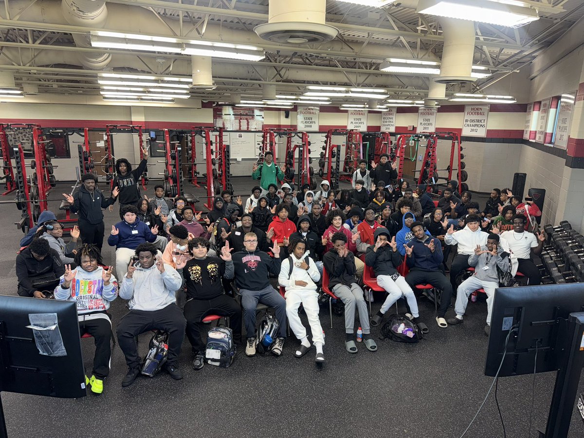 Horn Jags Football tweet media