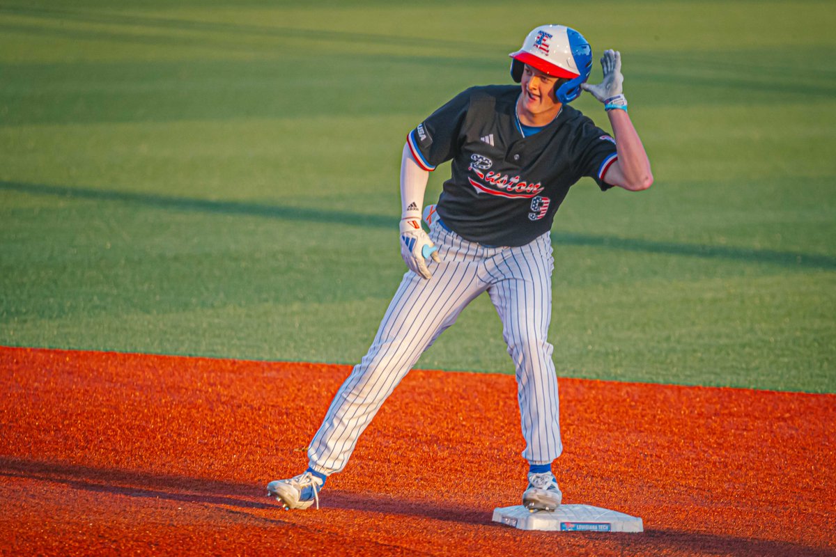 Diamond Dogs tweet media