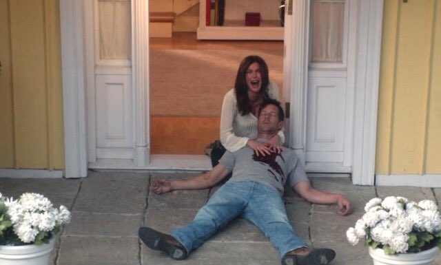 Alextrxm's tweet image. "arrête de pleurer, c'est juste une série" 
la série :