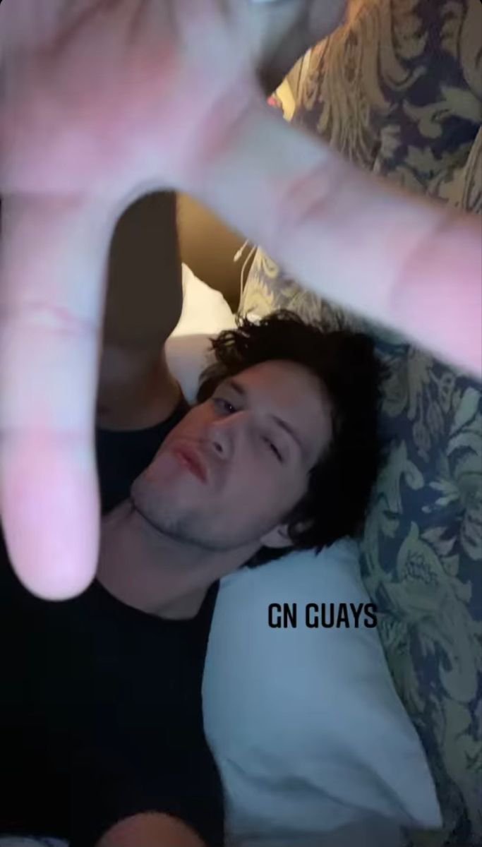 flipsidxz's tweet image. que saudades se quando o charlie era gente