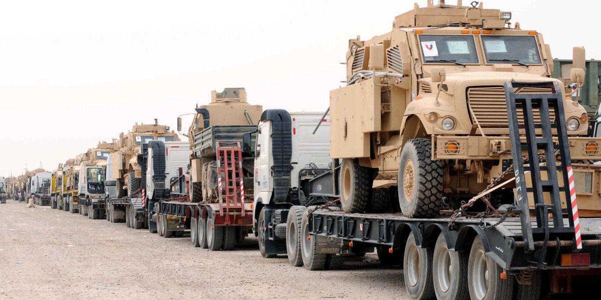 Suriye Gözlem Evi (SOHR):

Uluslararası Koalisyon güçleri, Kurdistan’dan Rojava’ya askeri ve lojistik takviyelerden oluşan büyük bir konvoy sevk etti.

70 tır ve altı adet Bradley zırhlı araçtan oluşan konvoy, Hasekê’deki Qasrik Üssü’ne ulaştı.
#KurdsOnAlert