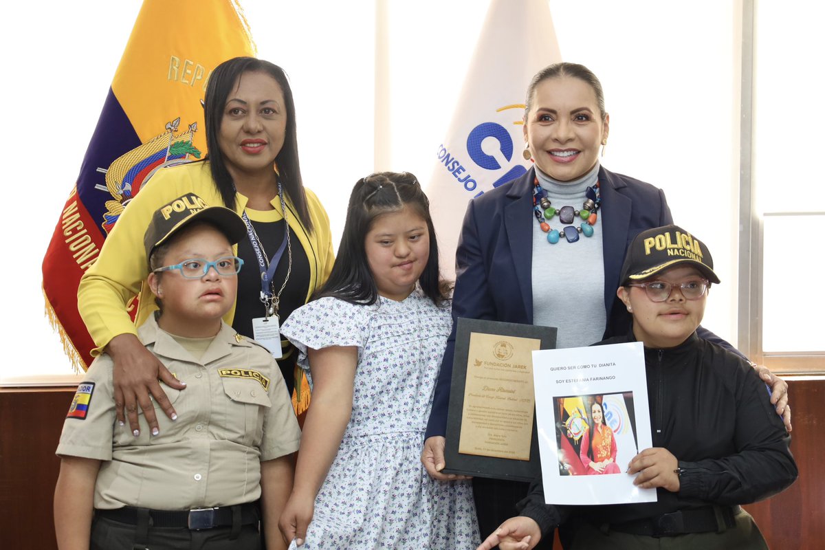 DianaAtamaint's tweet photo. Hoy el corazón me late distinto. En el @cnegobec recibimos a Estefanía Farinango, una niña maravillosa con síndrome de Down, a quien le cumplimos su sueño: ser Presidenta del #CNE por un día.

Este acto, más que simbólico, es un abrazo de inclusión real, de respeto y de cariño. Ella nos recuerda que los sueños también son un derecho. Gracias por tu luz y tu valentía. Hoy el órgano electoral aprendió de ti.