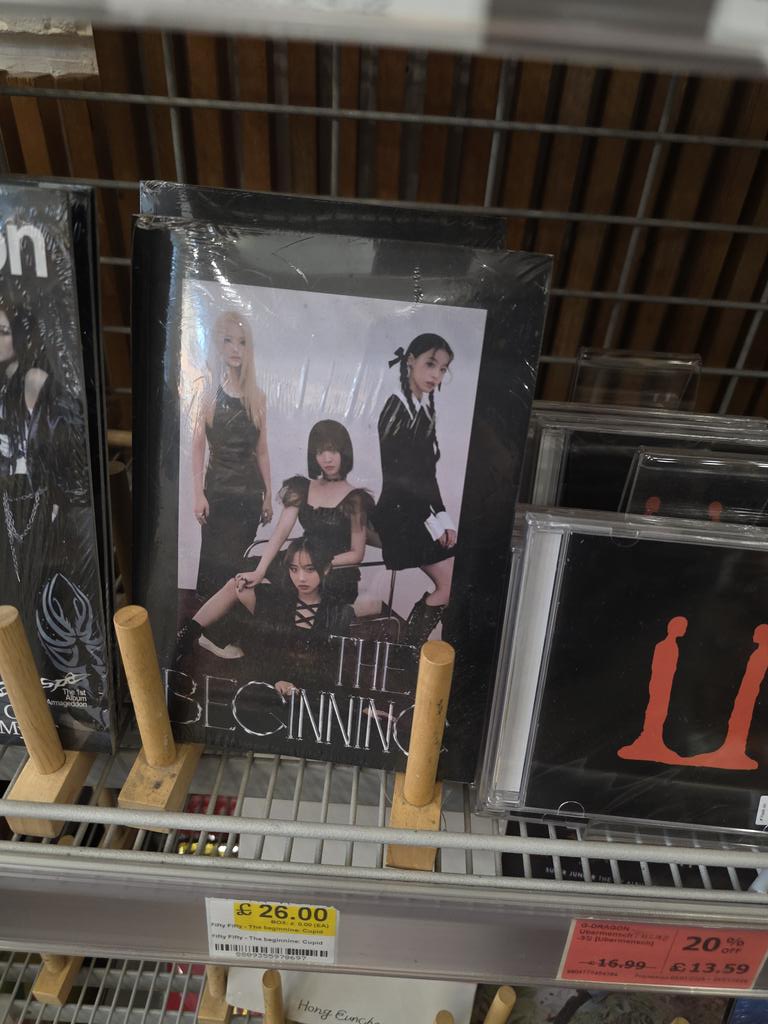 kitblume's tweet photo. i was at this Korean store in London and saw this😭😭😭 https://t.co/APOSRHX1BC