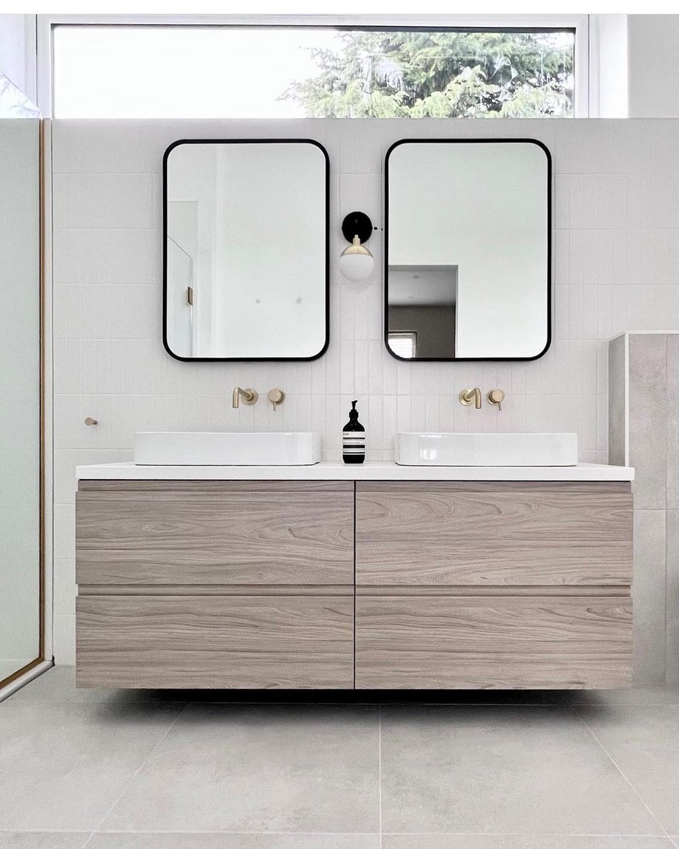 TileMountainUK's tweet photo. * Saves to bathroom moodboard *

🏡 IG homewiththedenhams
🔎 Microline White Matt Wall Tiles 

Shop here: https://t.co/rEedMiExxf

#neutralbathroom #tiles https://t.co/AH4aUsjBlM