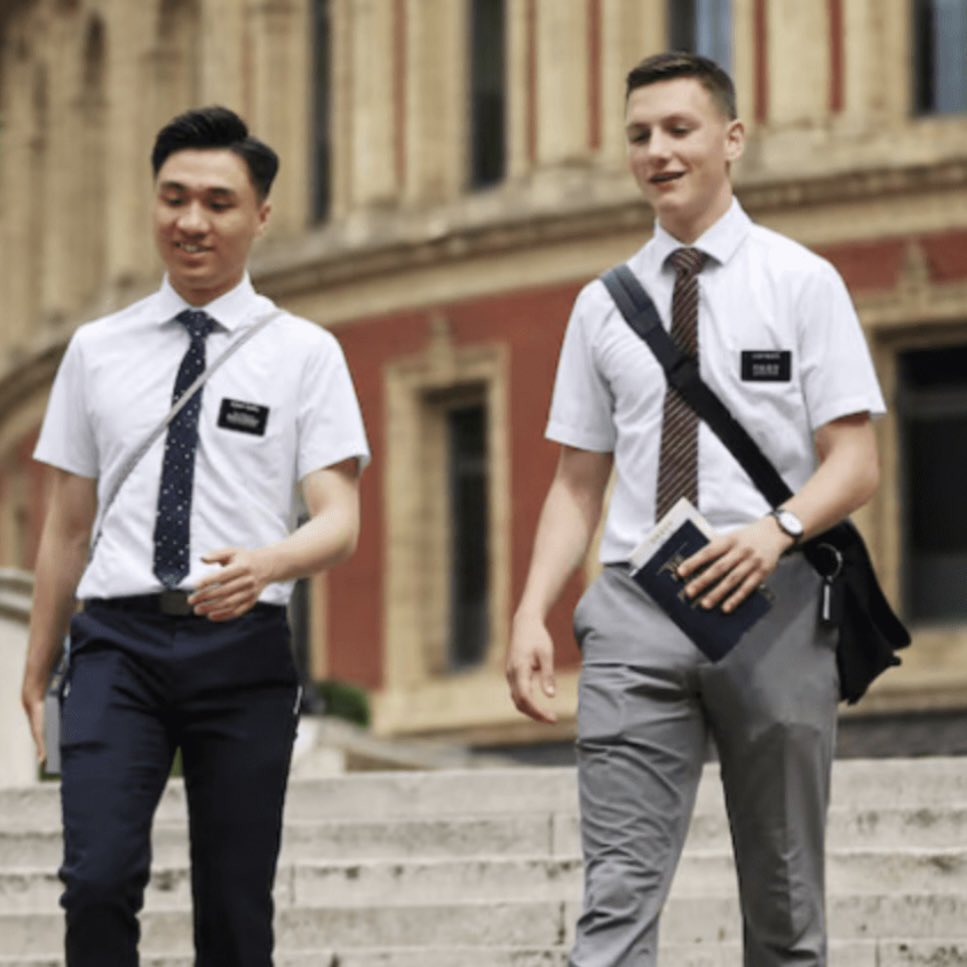TeeplesCY's tweet photo. Imagine if every 18-year-old spent two years doing this:

– Quit video games
– Wake up at 6:30 AM
– Talk to strangers daily
– Study Jesus daily
– Pray multiple times a day
– Serve others regularly
– Lead teams

The Latter-day Saint missionary experience is transformative. https://t.co/FqYbDJYX5u