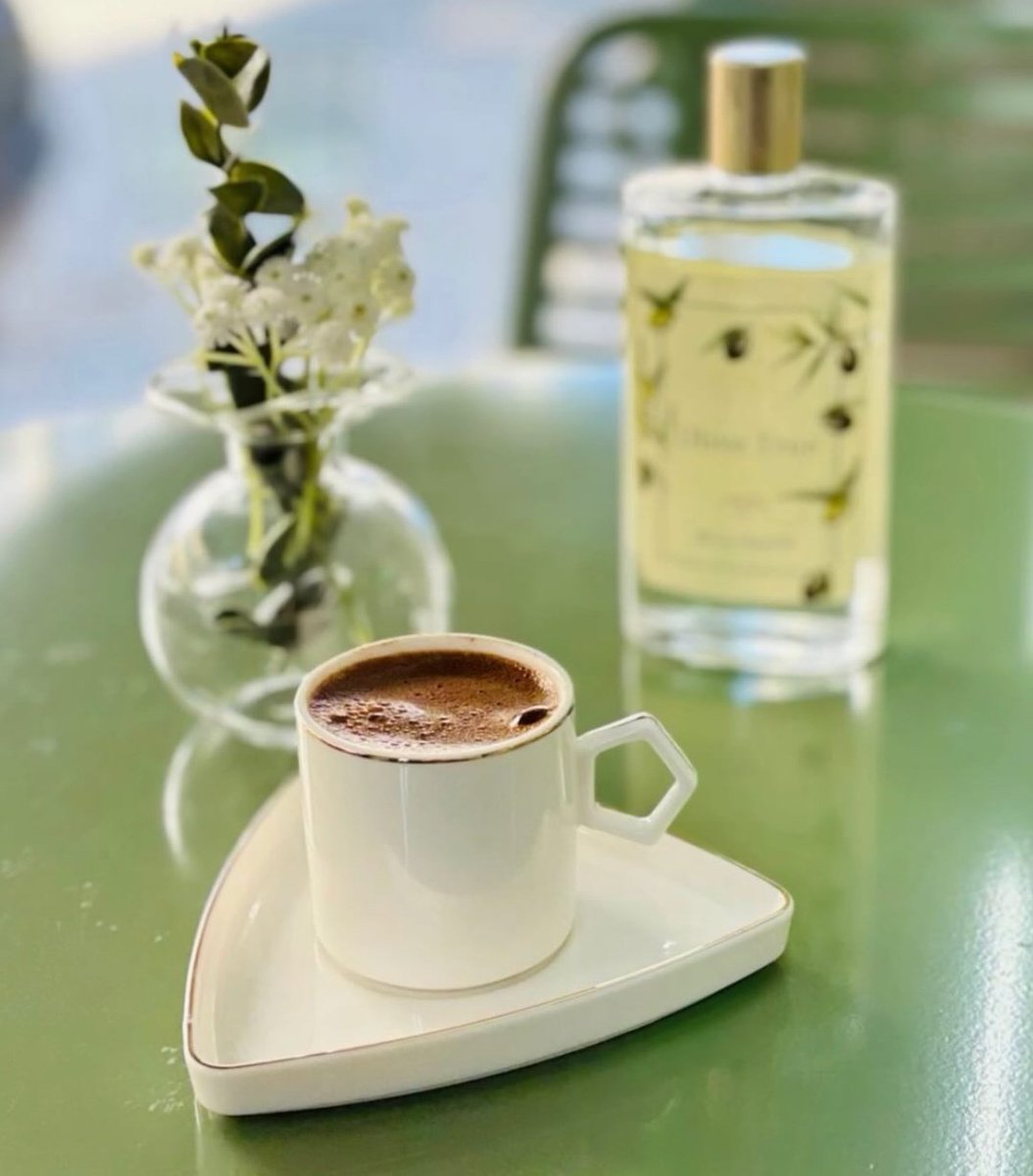 “İnsanların mânâdan, gönülden anlamadığı 

çağa geldik. 

Gönüllerimizde hep haklı bir kırgınlık...”