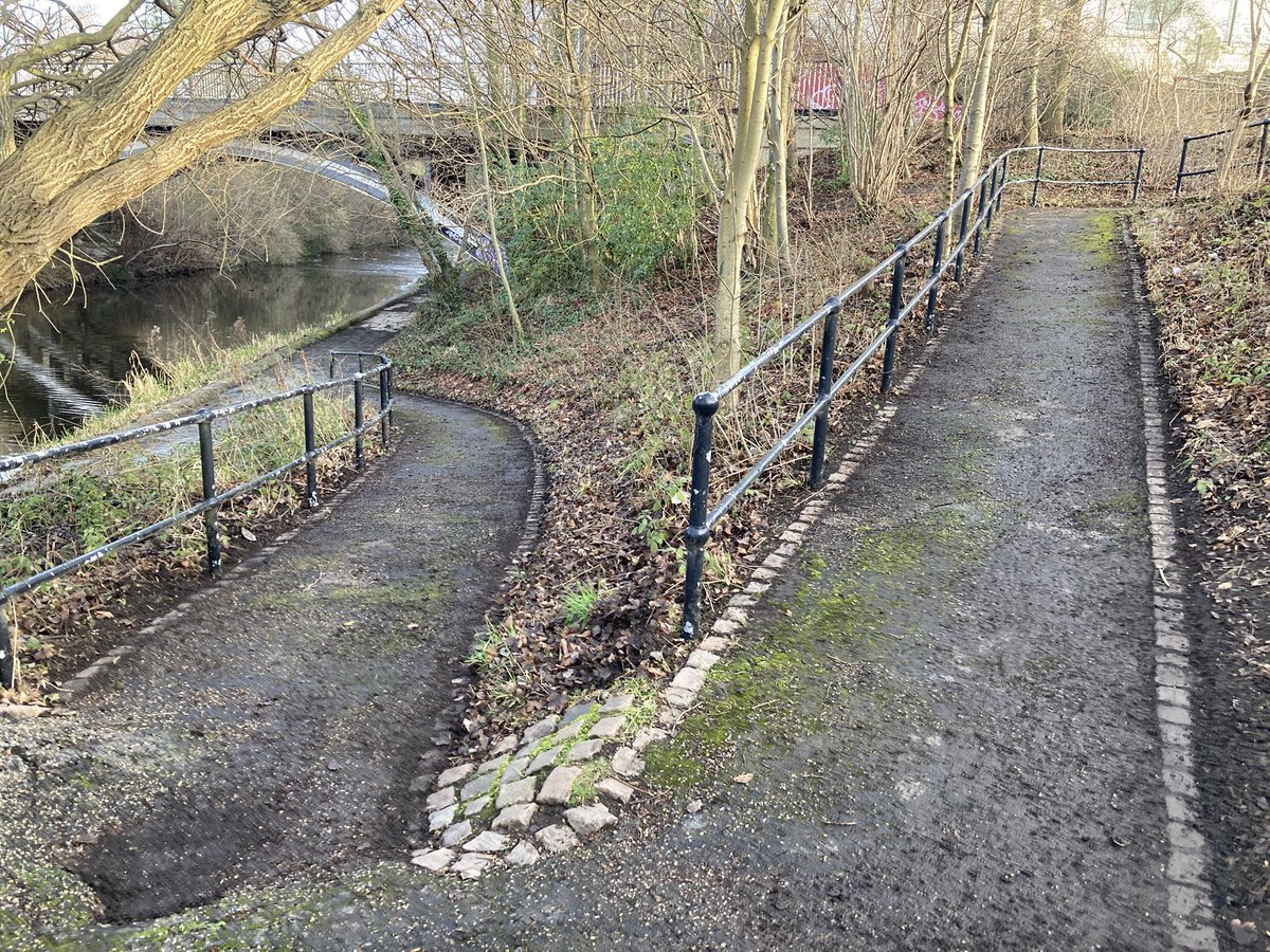 Blue loop tweet media