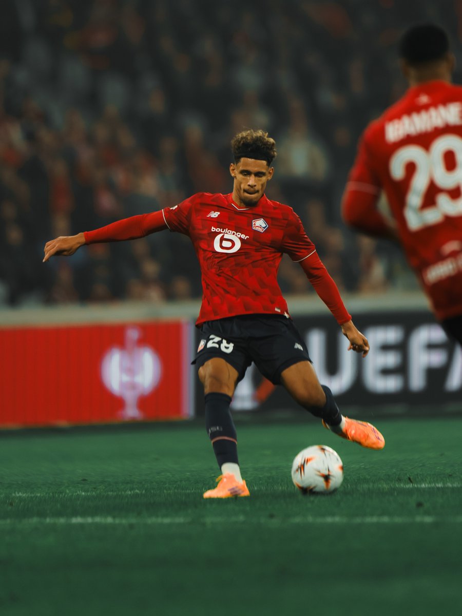 losclive's tweet image. 𝗨𝗴𝗼 𝗥𝗮𝗴𝗵𝗼𝘂𝗯𝗲𝗿 𝗽𝗿𝗲̂𝘁𝗲́ 𝗮̀ 𝗟𝗲𝘃𝗮𝗻𝘁𝗲 𝗨𝗗 🤝

Le LOSC, le Levante Unión Deportiva et Ugo Raghouber (22 ans) se sont entendus ce jour sur un prêt jusqu’en juin 2026. Le milieu de terrain défensif des Dogues rejoint le club de Liga espagnole jusqu’à la fin de…