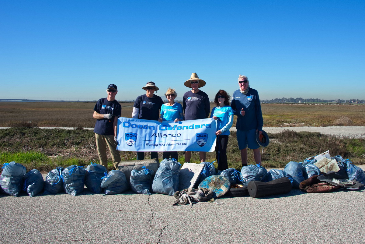Our final SBNWR cleanup of 2025 was a good one!!

Read the full report on this cleanup at: oceandefenders.org/news-and-media…

Thank you to our volunteers for making another big impact on this sensitive area!

#oceandefenders #debrisfreesea #wetlandconservation