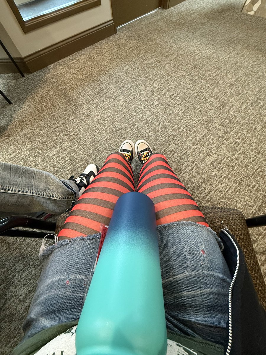 passingnirvana's tweet image. BRO KILL ME