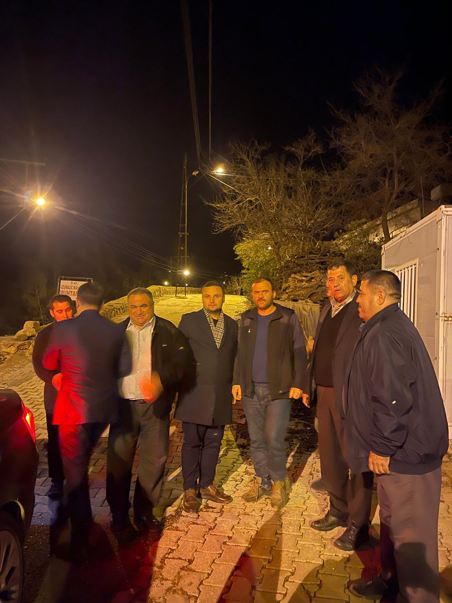 Büyüklerimizle beraber Uzunaliç Mahallemizde Antakya İlçe Başkanımız Mustafa Boyacıoğlu Beyi agırladık. Mahallelerimizdeki sorunları dile getirdik. Ev sahipliği yapan Fahri Dönmez agabeye teşekkür ederiz.
<a href="/ademyesildal/">Adem Yeşildal.🇹🇷</a>
<a href="/m_boyacioglu/">Mustafa Boyacıoğlu</a>
#amanoslar