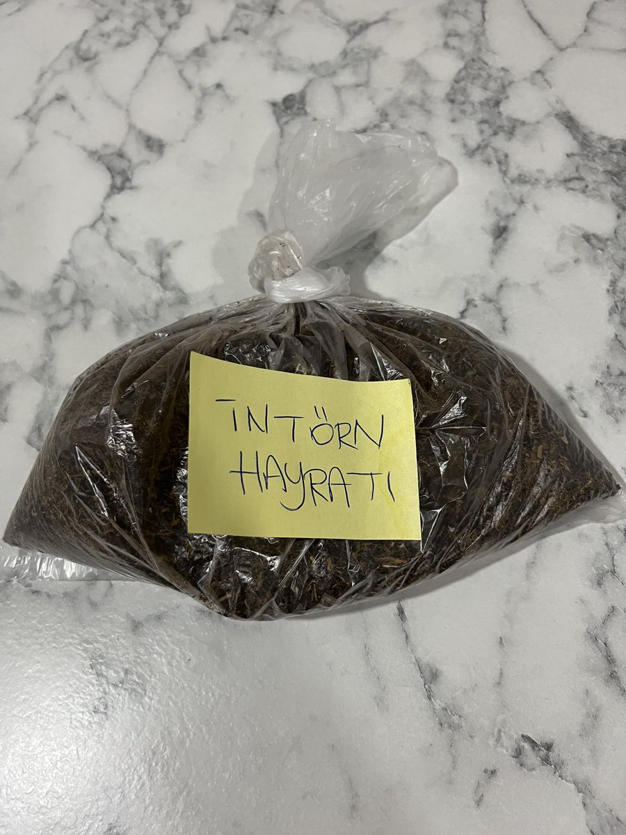 Servis mutfağından bir bardak çay aldığım için hemşireler çay makinesini kendi odalarına taşıdı kullanmayalım diye  yarın çaylarını biz ısmarlayalım afiyet olsun