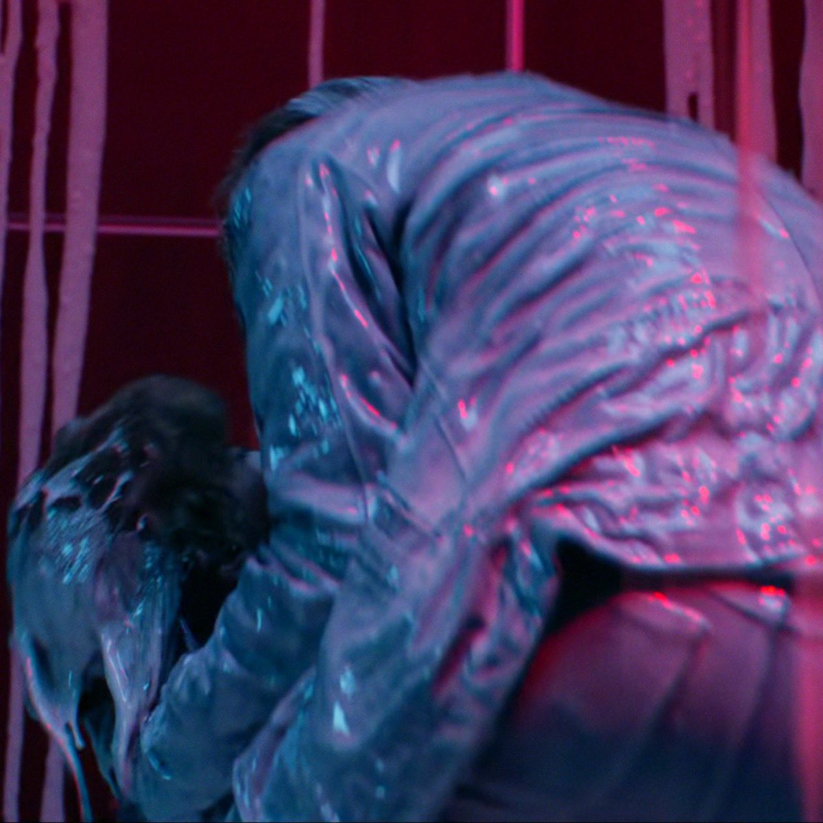 byerscentric's tweet image. the way he was desperately trying to hold onto her, ohh i’m ill 💔💔