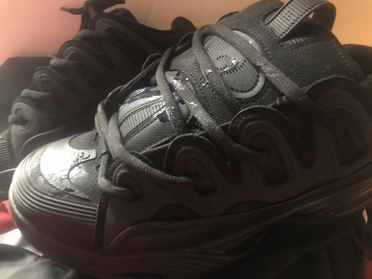 MXSNEAKER tweet media