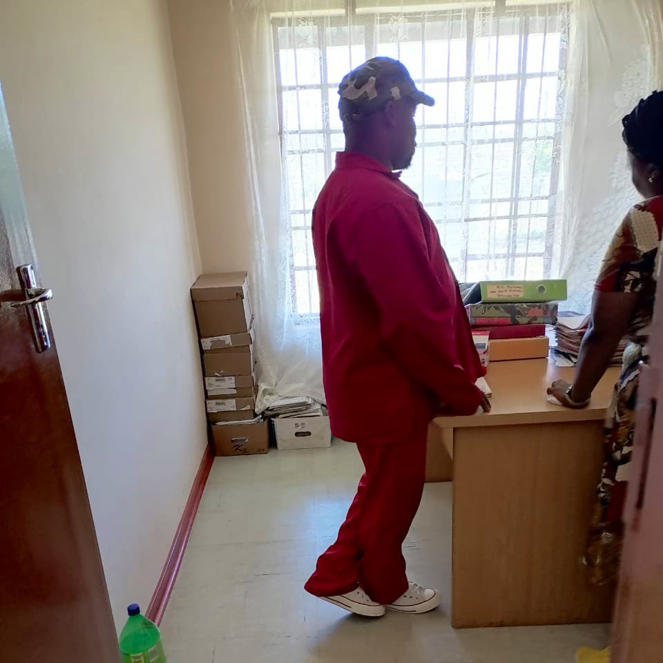 ♦️ In the pictures ♦️

EFF TBN Sub-Regional Chairperson and Mangaung Councillor, Fighter Beleme Thomas, visited Thapelong Secondary School for oversight as part of the EFF #BackToSchool campaign.

Everything is under control 😊. No learner has been denied admission, except those