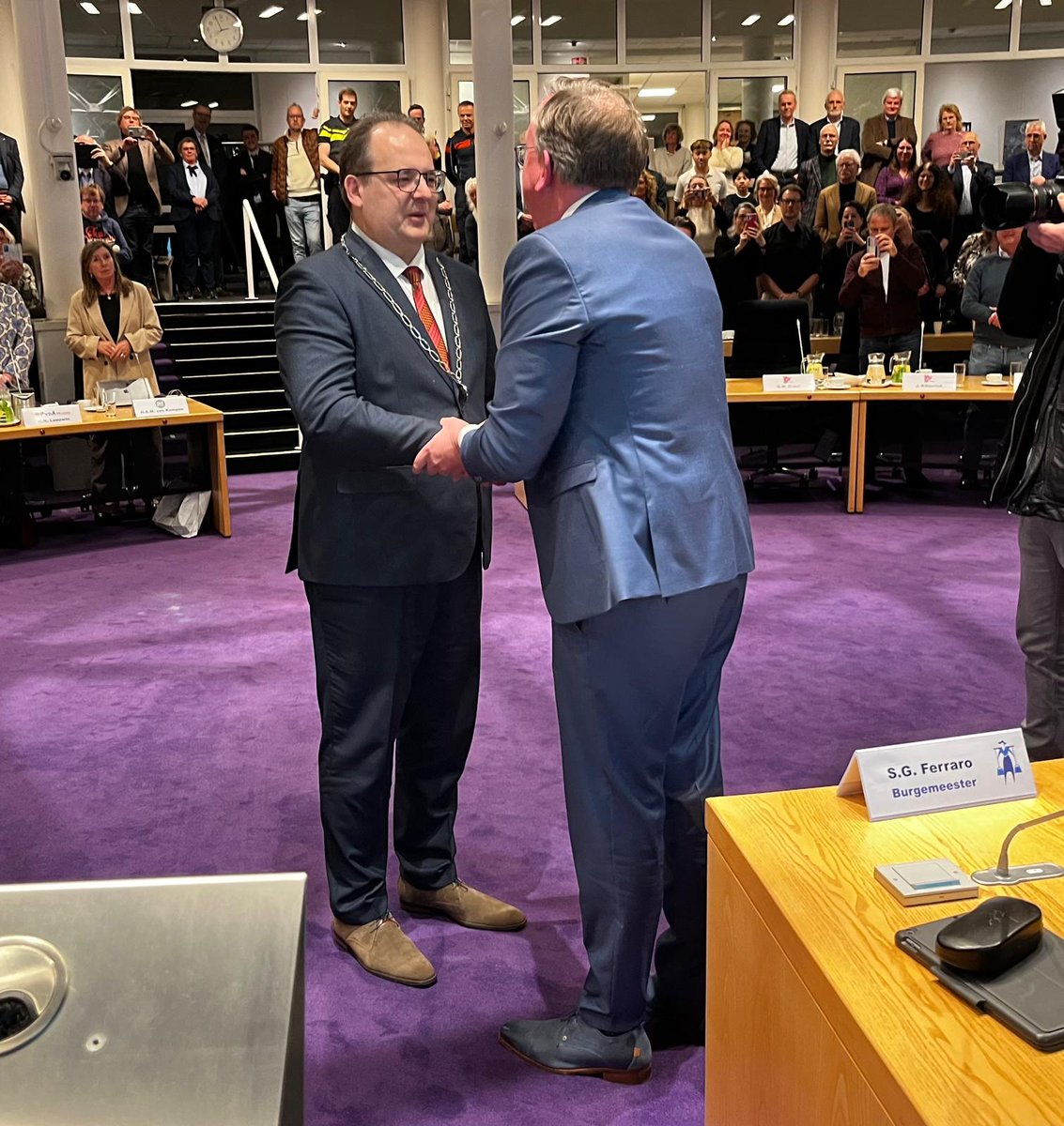 Gemeenteraad Huizen tweet media