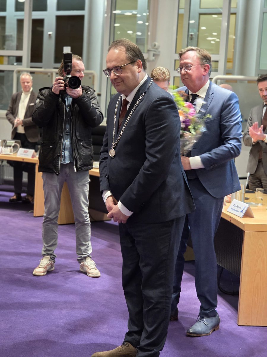 Gemeenteraad Huizen tweet media