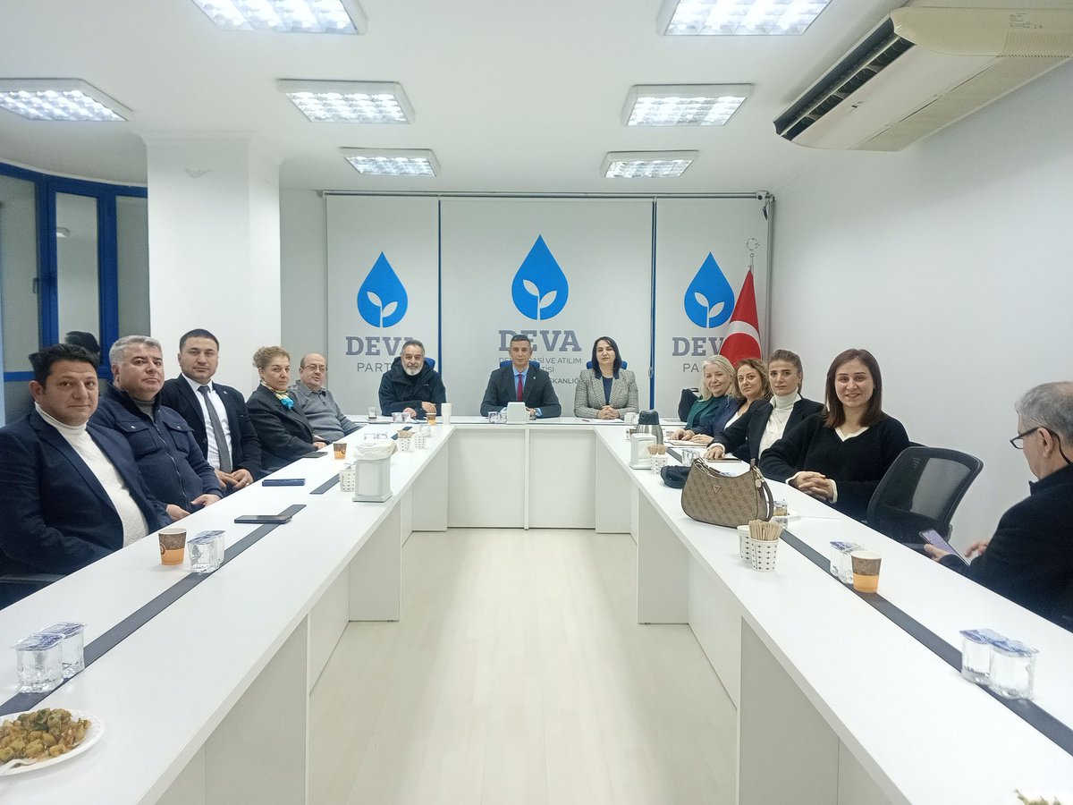 Bugün İl Başkanlığımızda, Genel Merkez yöneticilerimizle bir araya gelerek 21 Ocak Çarşamba günü gerçekleştireceğimiz Kocaeli programımızın yol haritasını belirledik. 📍
​Genel Başkan Vekilimiz Sn. İbrahim Çanakçı ve Genel Başkan Yardımcımız Prof. Dr. Ahmet Burçin Yereli’nin