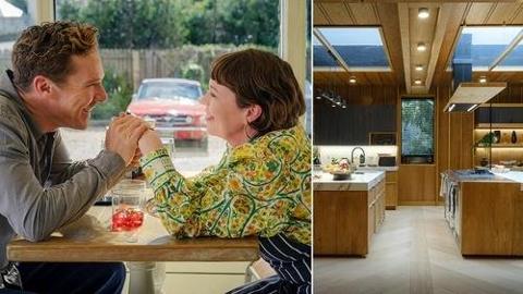 DanielleSWR's tweet image. The Roses movie (currently streaming on Disney+, Hulu, Prime and Apple TV), is a reimagining of the 1989 classic The War of the Roses. tinybfs.com/t/Q0GZv2