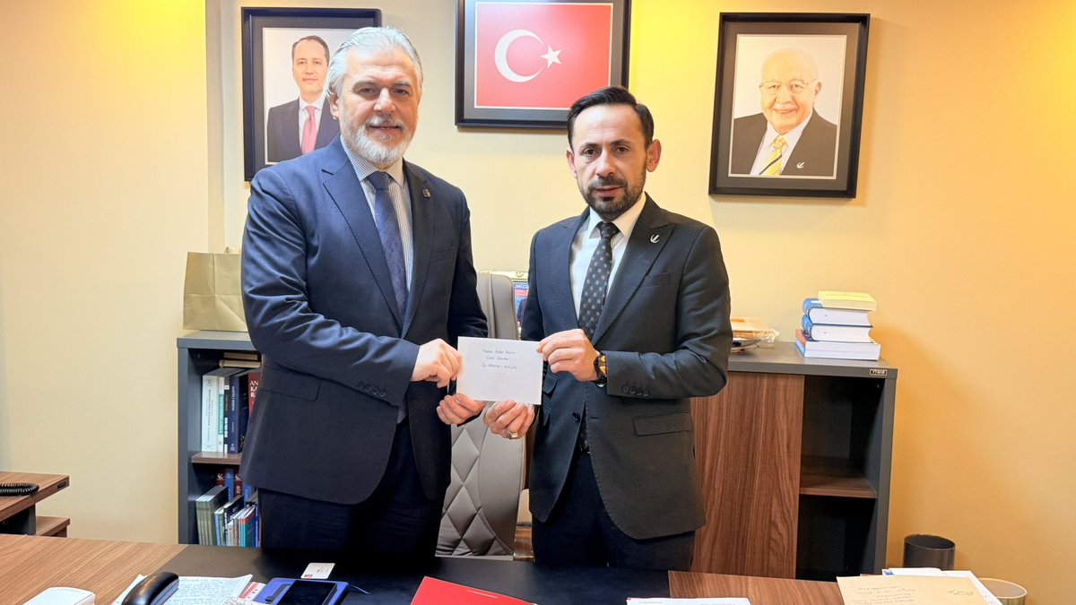 “Yeniden Refah Partisi İstanbul İl Yönetim Kurulu Üyesi olarak, Genel Sekreterimiz Sayın Mehmet Altunöz Bey’i Genel Merkezimizde ziyaret ederek, şirketimizin 10. yılına giriş ve yeni Showroom açılışımız için hazırladığımız davetiyemizi takdim ettik.
Nazik kabulleri ve destekleri