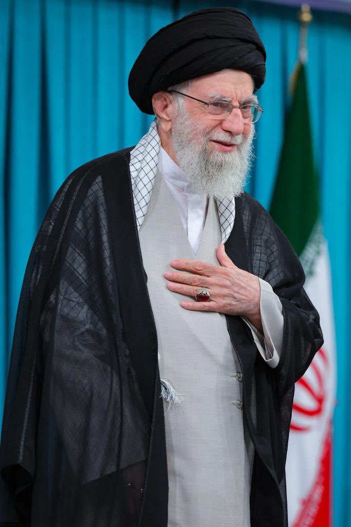 TheSaviour's tweet photo. WE STAND WITH IRAN! https://t.co/yCNYDzTgKB