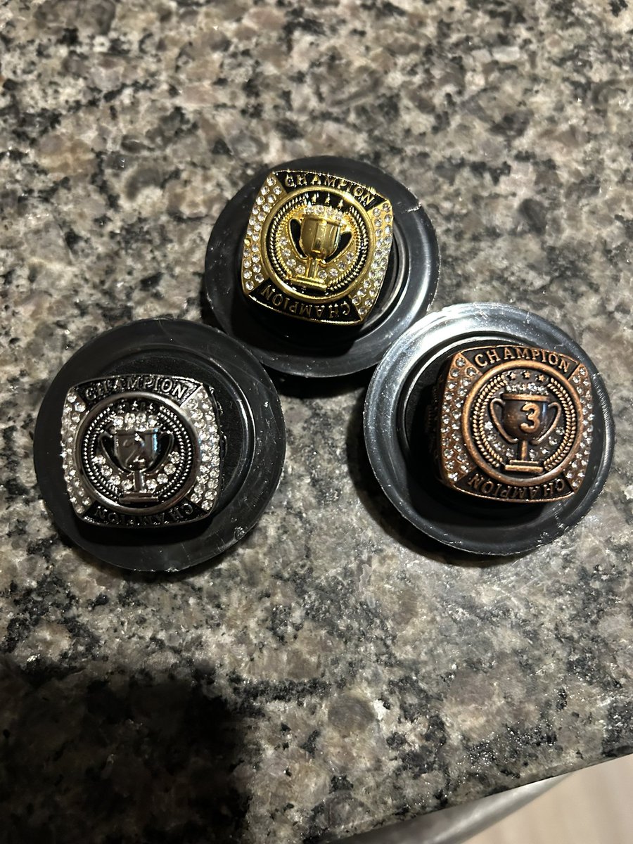 Rachel Austin tweet media