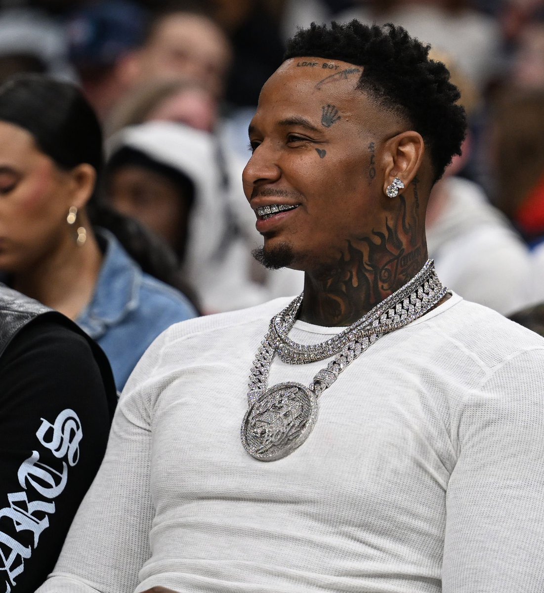 MoneyBaggYo's tweet image. Through The Bs ..