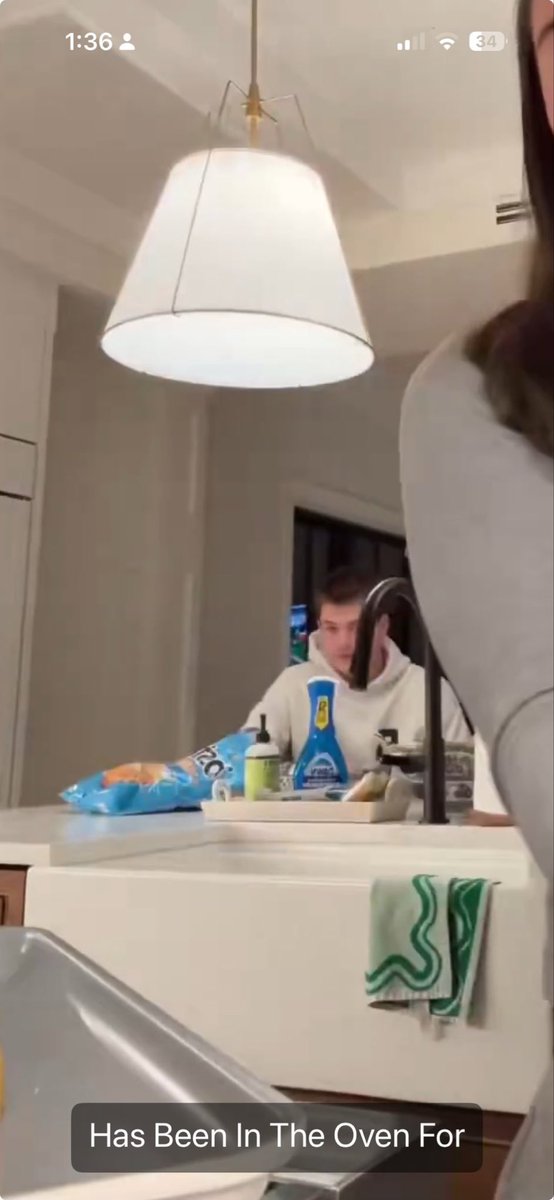 MayeIsKing tweet media