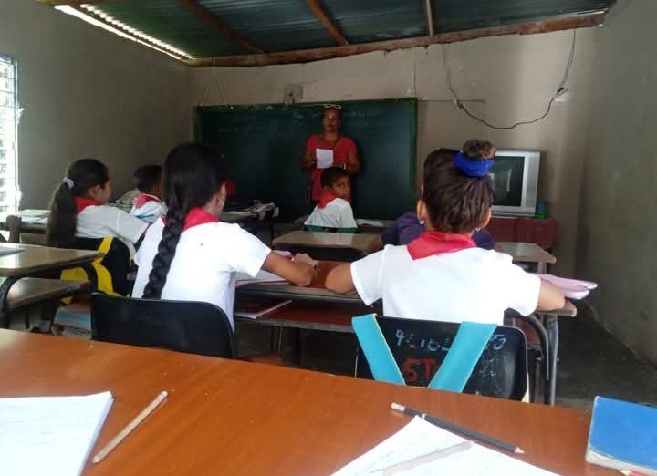 Visita el Museo Emilio Daudinot Pineda a la Escuela Ramón López Peña para establecer un intercambio con alumnos y trabajadores y se hace la convocatoria del concurso “Martí en mi corazón ” dedicado al Apóstol,el cual estaremos premiando el próximo día 28/01/24.