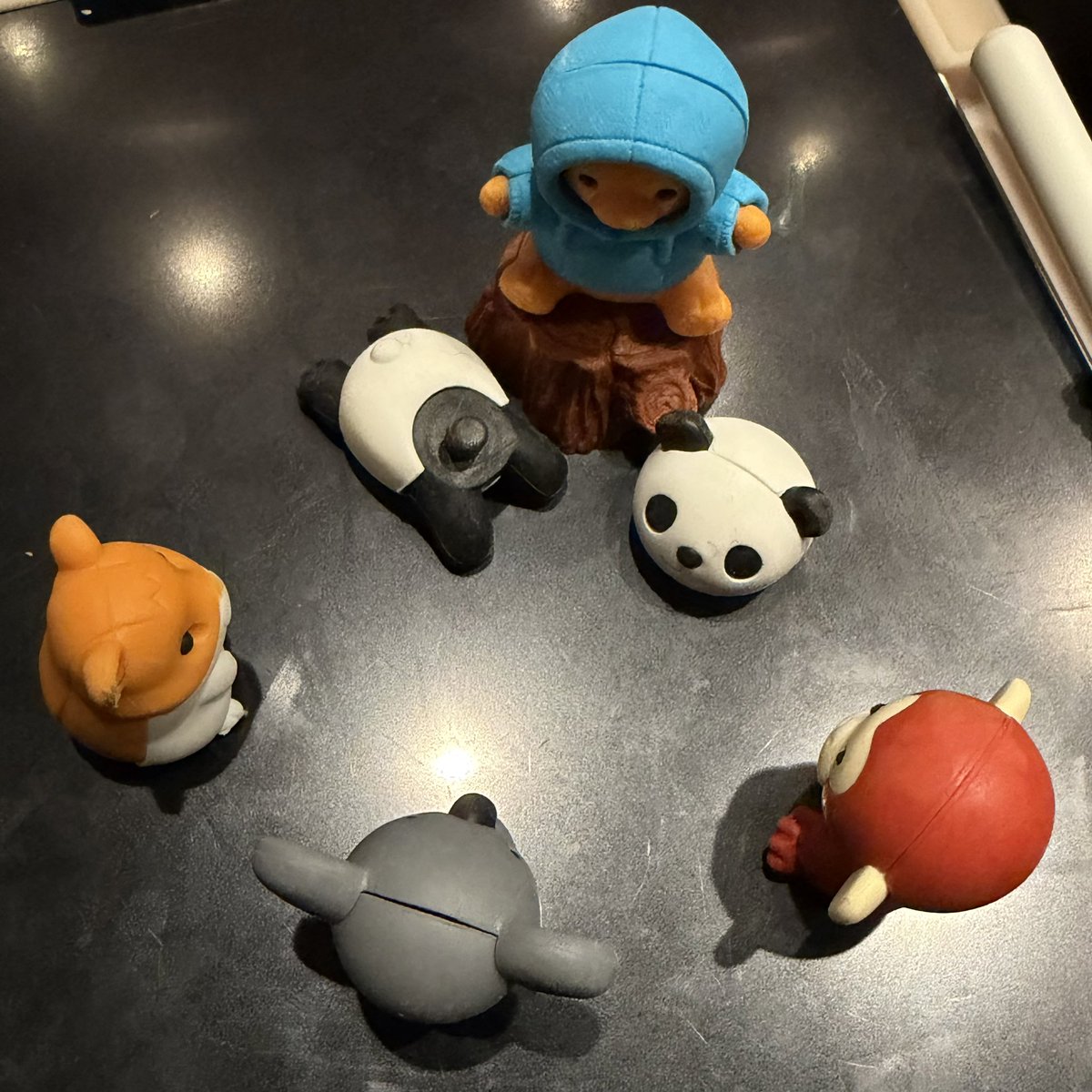 ivynetic's tweet image. a sacrifice has been offered, the dark one will be pleased.

the ritual is complete, rejoice my eraser brethren!