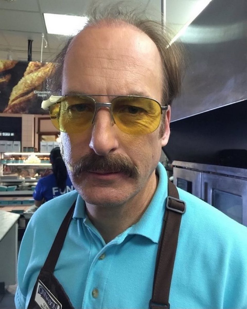 bestofsaulgood's tweet photo. The last thing a cinnamon roll sees before being perfectly baked https://t.co/nQ7Ta9CfDd