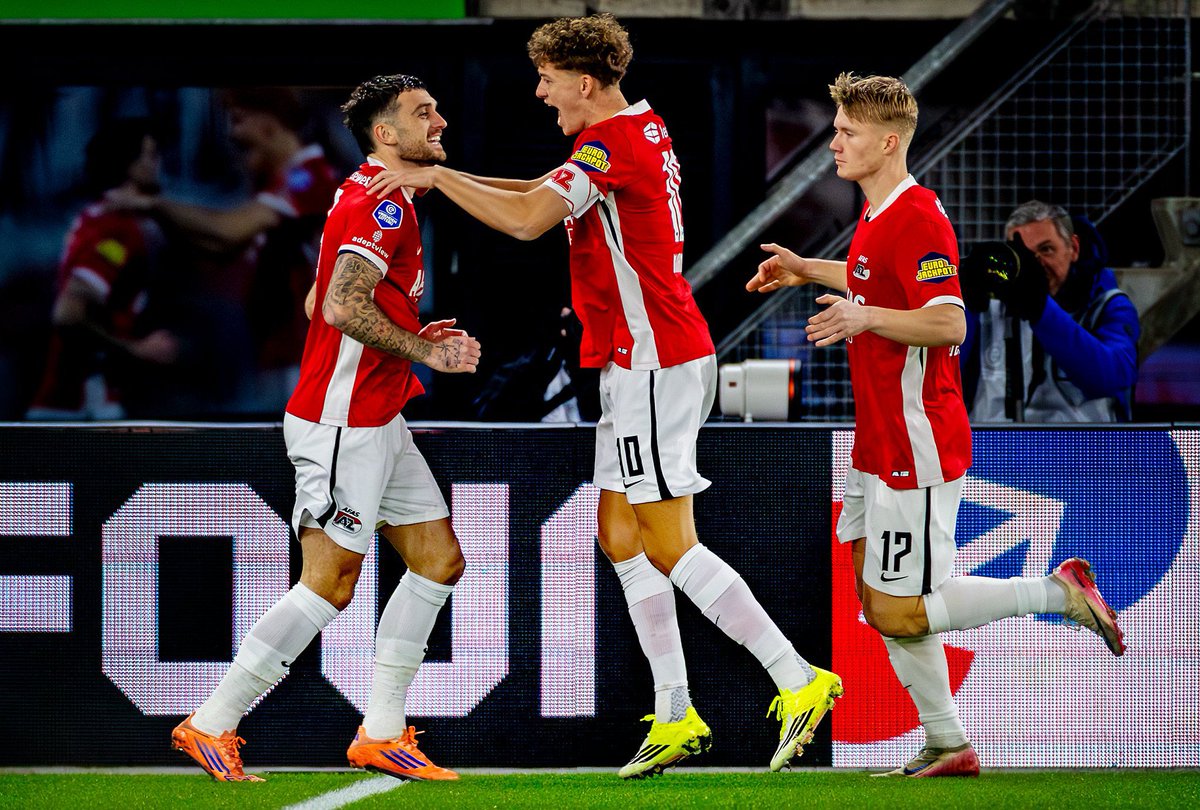 📊 ÚLTIMOS 12 JOGOS ENTRE AZ E AJAX:

🔴 8 vitórias do AZ
⚪️ 1 vitória do Ajax
⏹️ 3 empates

FREGUESIA 🤯
#AZ #azaja
