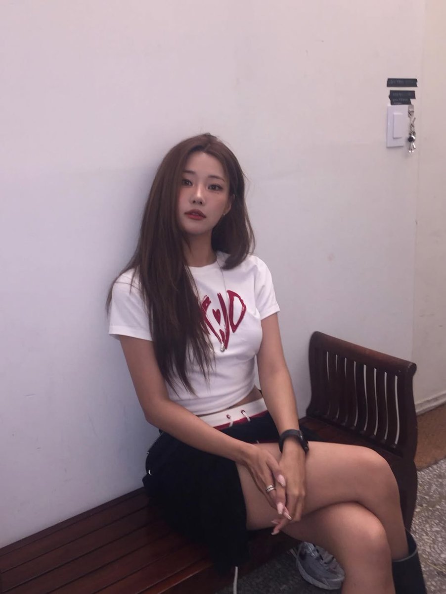 miiniiana's tweet image. ⠀⠀⠀⠀
 
      ( new post ! ) ;; ;; ;; 𝙗𝙮 : 
 
                     —— • : 𝘮𝘪𝘪𝘯𝘪𝘪𝘮𝘪𝘪𝘯𝘢 •
  
               ➵ tu me fais me sentir vivante. tu me fais me sentir...moi.
 
⠀⠀⠀⠀