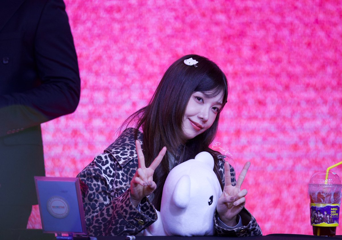 260111 RE: LOVE 메이크스타 팬사
260111 RE: LOVE MAKESTAR Fansign
<a href="/Apinkjej/">정은지</a>
#Apink #apink #에이핑크 #정은지 #JeongEunji
#jeongeunji #Eunji #eunji