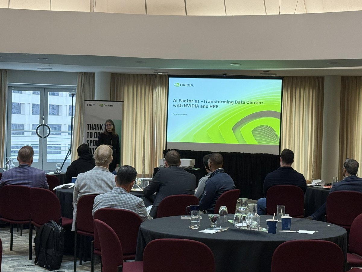 Ronald Reagan Bldg tweet media