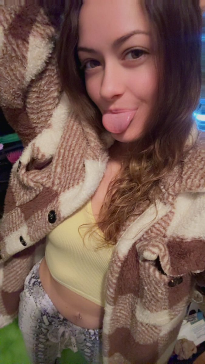 KayRose0511's tweet photo. She’s baaaack 🤪😘 https://t.co/DUdIR2fPKQ