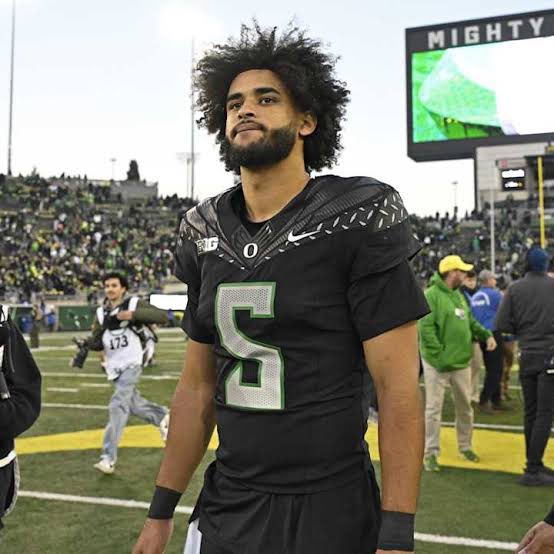 MySportsUpdate's tweet image. BREAKING: Oregon QB Dante Moore is returning to school in 2026. He is NOT declaring for the NFL Draft.