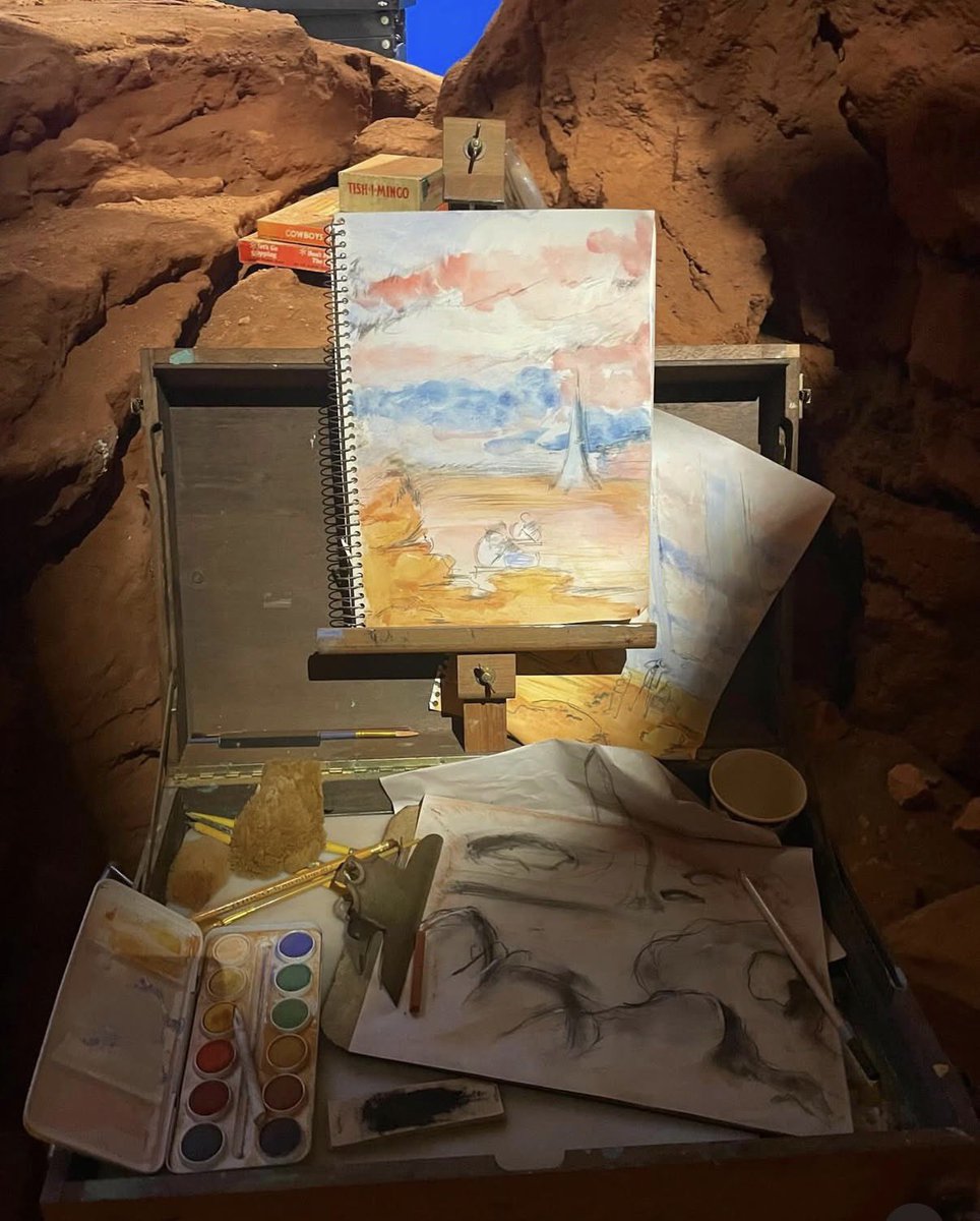 madvvise's tweet photo. madwise and their paintings☹️❤️ https://t.co/X6juyEDckM