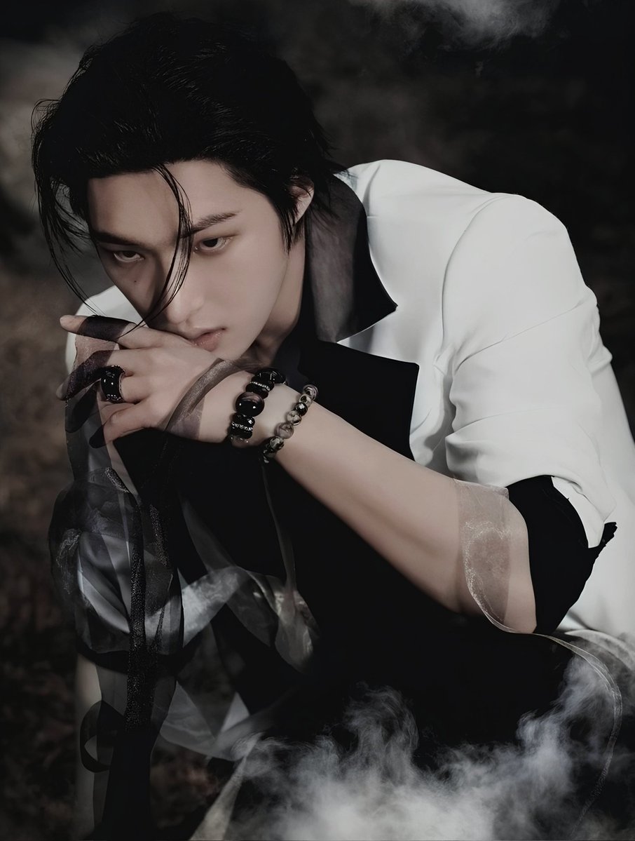 chasingjn's tweet image. ᅠ
ᅠ
beauty and human frailty.

ᅠ