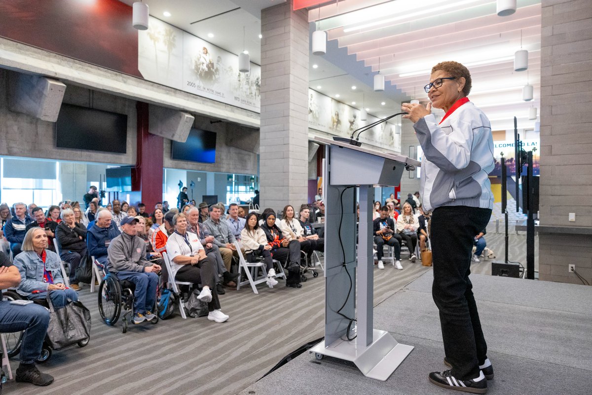MayorOfLA's tweet image. Yesterday, I welcomed more than 300 Olympians and Paralympians to the Los Angeles Memorial Coliseum for the LA28 Collective Summit, where athletes spanning seven decades of the Games came together to hear from LA28 organizers and engage directly in planning an athlete-centered…