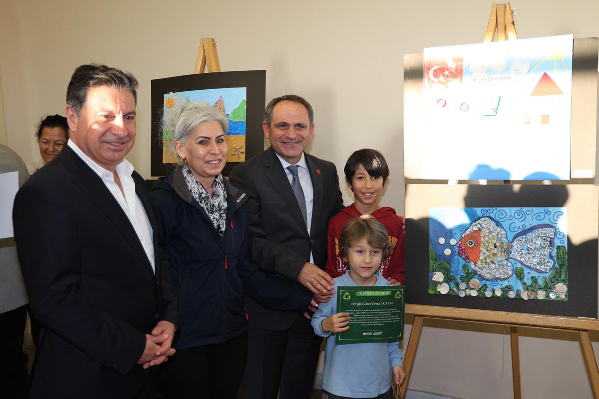 Bu akşam Armutalan Kültür Merkezi’nde kıymetli gazeteci-yazarlar Yavuz Oğhan ve Umut Yertutan ile bir araya gelerek keyifli bir söyleşi gerçekleştirdik. Ardından Yavuz Oğhan’ın "Millete Emanet" kitap imza törenine katıldık.

Gecenin en anlamlı anları ise çocuklarımızın atık