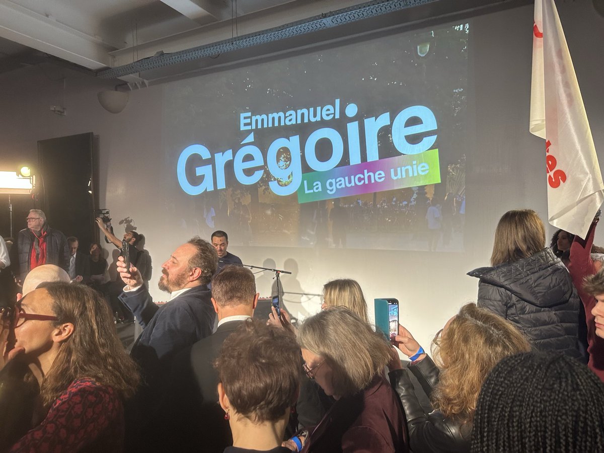 alexiscorbiere's tweet image. Salle pleine ce soir à la Bellevilloise pour le meeting de la gauche unie et écologistes avec @David_Belliard @IanBrossat mon amie @SimonnetDeputee et @egregoire ! La dynamique est là ! Face à la droite et l’extrême droite : Unité !