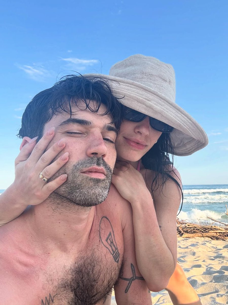 genteonline's tweet image. 💍LALI Y PEDRO ROSEMBLAT SE CASAAAANNN