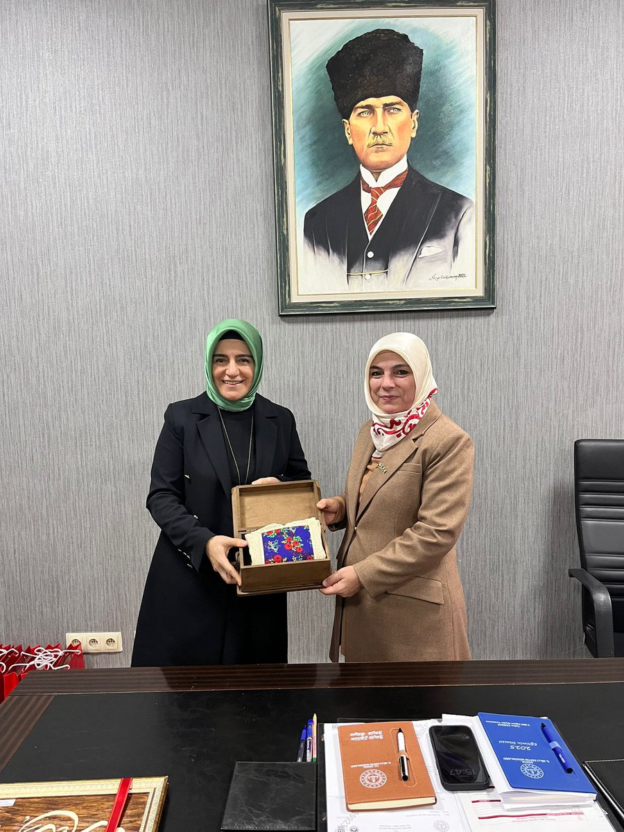 Sdka_Aydin's tweet photo. 📌 "Düzce İl Milli Eğitim Müdürü Sn Gülşen Özer’i makamında   ziyaret edip hayırlı olsun dileklerimizi ilettik.

Keyifli, samimi ve verimli bir görüşme gerçekleştirdik. 

Nazik kabulleri ve misafirperverlikleri için kendilerine teşekkür ediyorum..

@gulsenozer9
@duzce_mem 

@ismailatay81 
@sevgiavsa81 
@ebskadin81
@ebsduzce