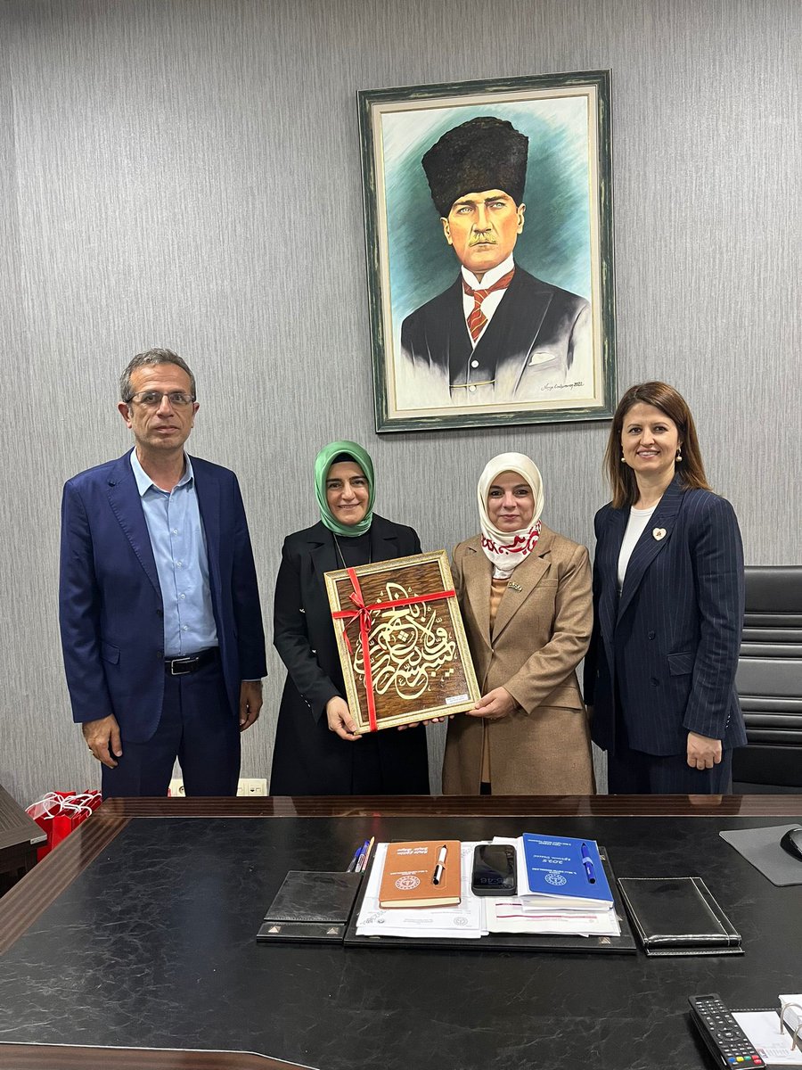 Sdka_Aydin's tweet photo. 📌 "Düzce İl Milli Eğitim Müdürü Sn Gülşen Özer’i makamında   ziyaret edip hayırlı olsun dileklerimizi ilettik.

Keyifli, samimi ve verimli bir görüşme gerçekleştirdik. 

Nazik kabulleri ve misafirperverlikleri için kendilerine teşekkür ediyorum..

@gulsenozer9
@duzce_mem 

@ismailatay81 
@sevgiavsa81 
@ebskadin81
@ebsduzce