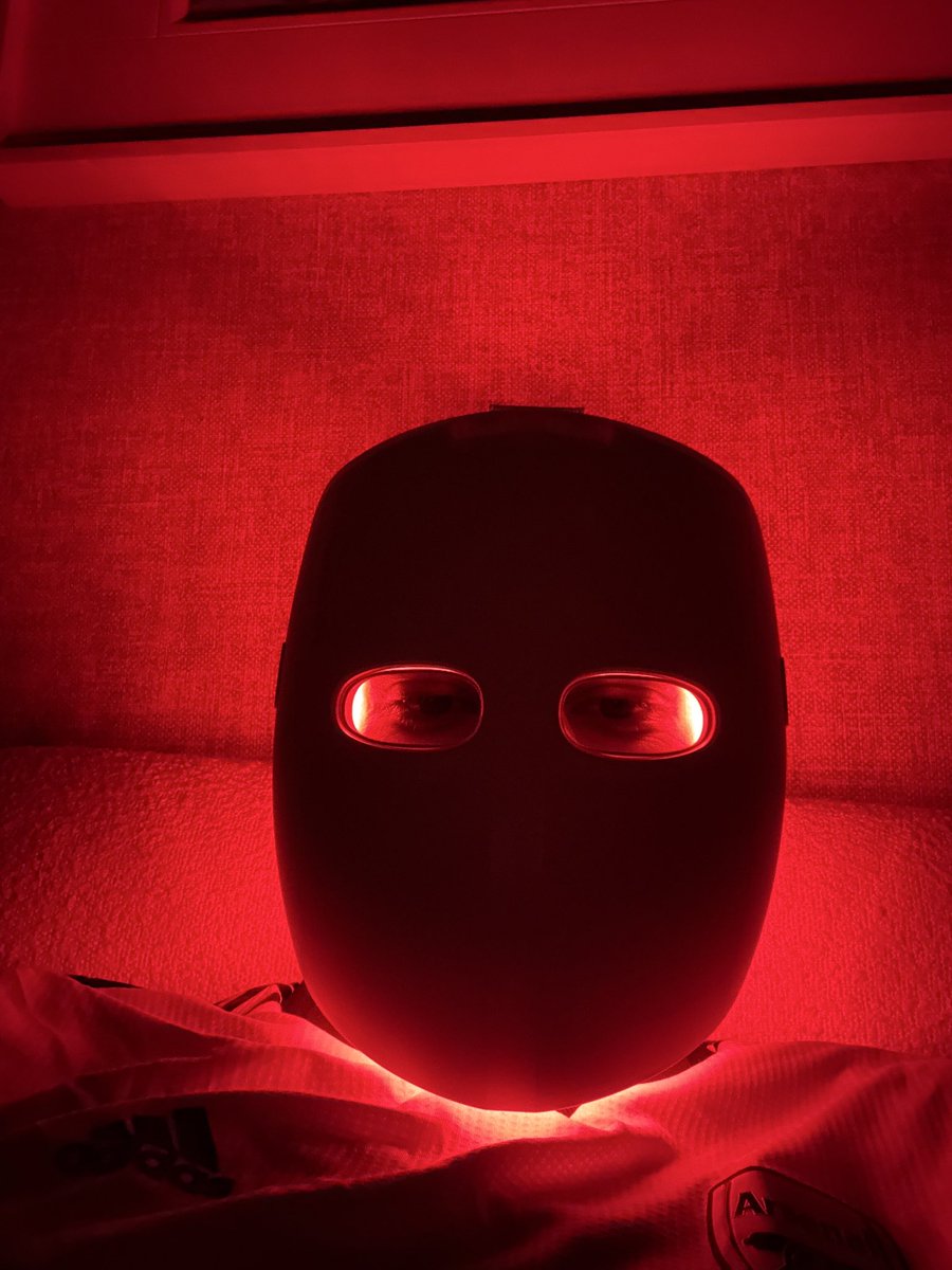 lilmatyy's tweet photo. @Arsenal @deel No one cared who I was until I put on the mask https://t.co/eBvwjIEzsX