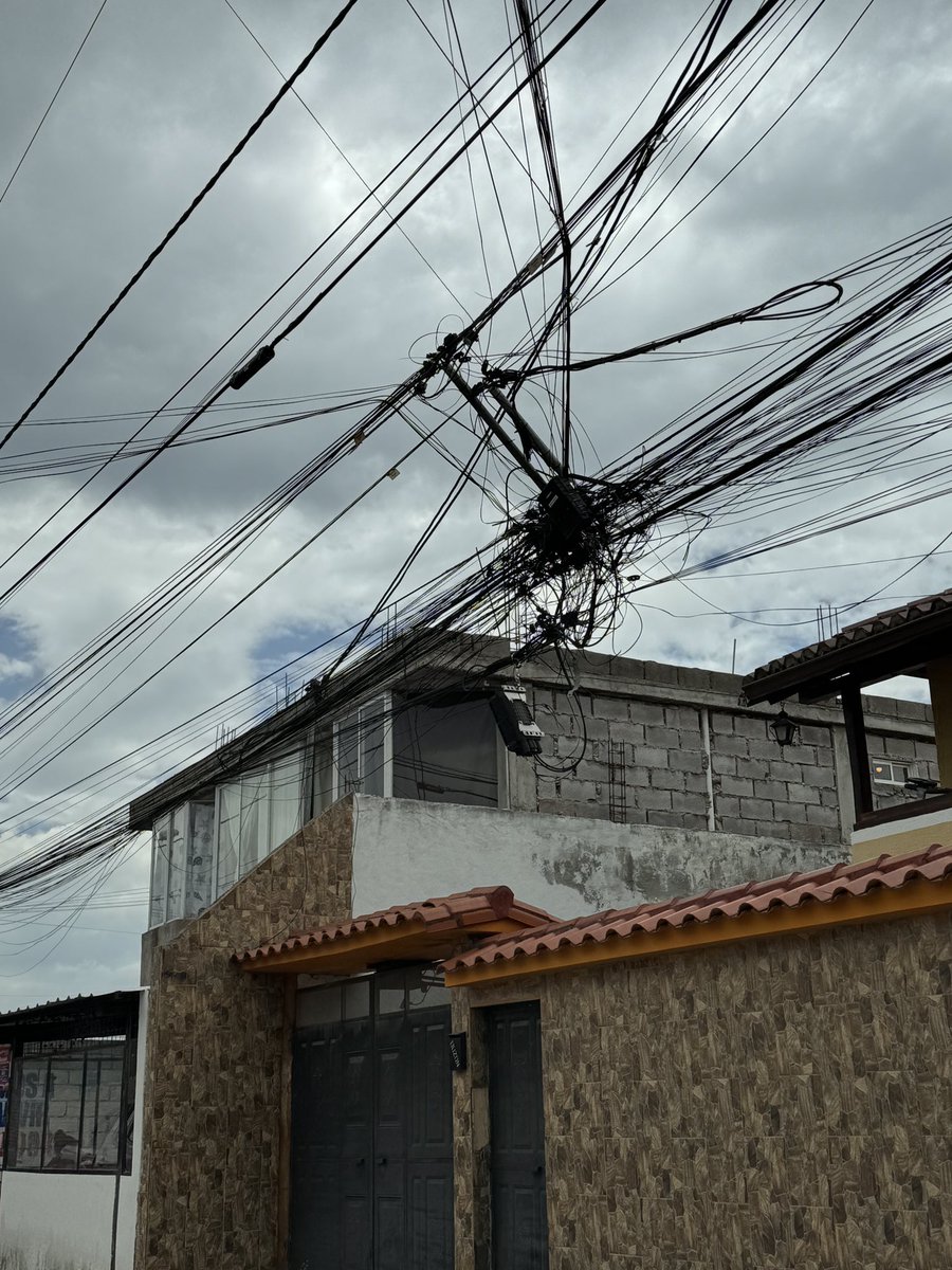 Gabriel S. 🇪🇨 tweet media