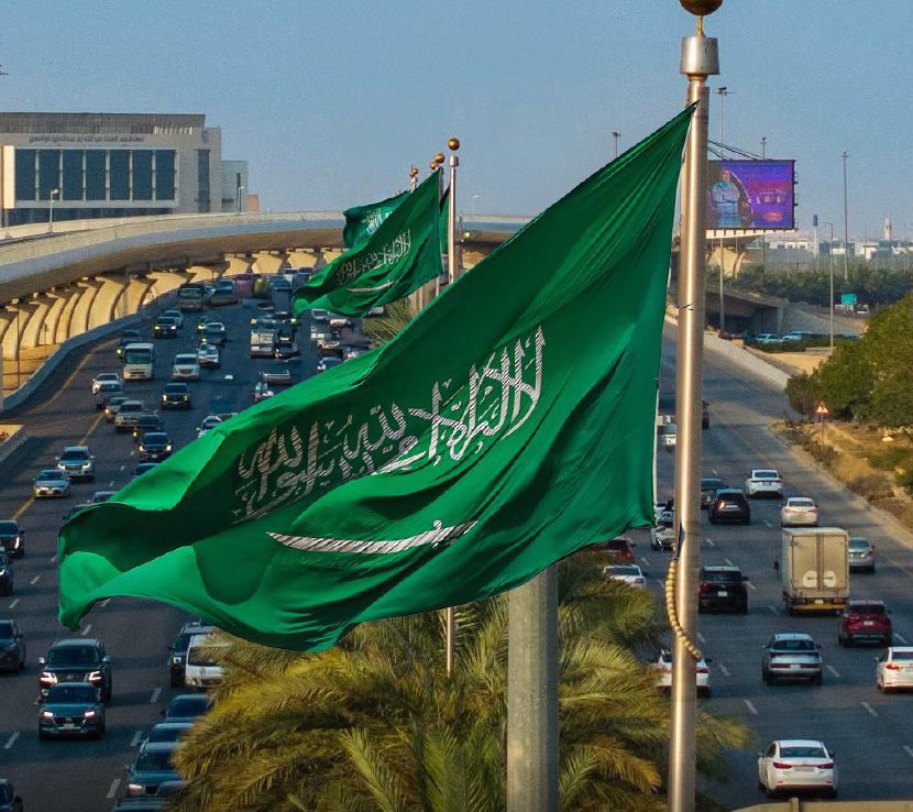 قريًبا مشاريع دونالد ترامب في #السعودية 🇸🇦😍:

- فندق ترامب الدولي
- نادي ترامب للجولف
- ترامب بلازا جدة
- برج ترامب جدة
- قصور ترامب