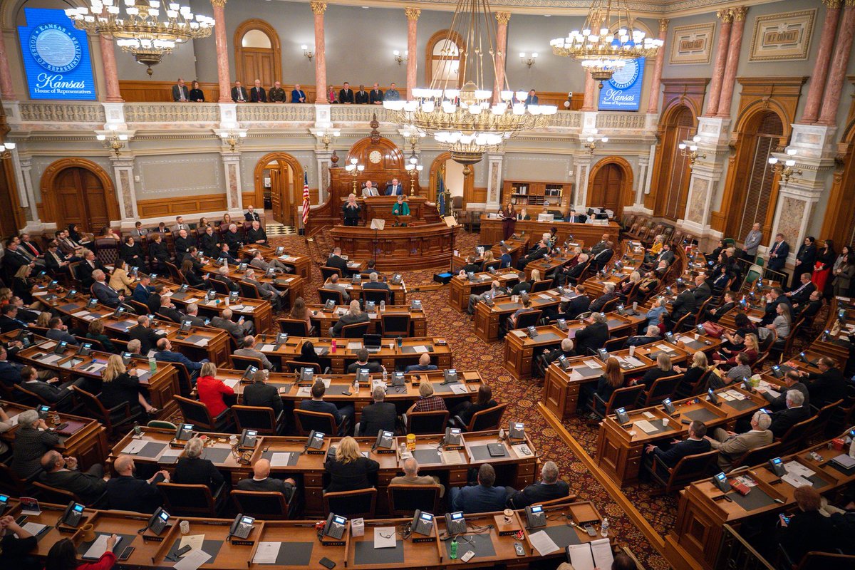 GovLauraKelly's tweet image. Last night, I delivered my final State of the State address to the #ksleg. As the leaders of our state, we must put Kansans first and remember that civility is a winning formula.