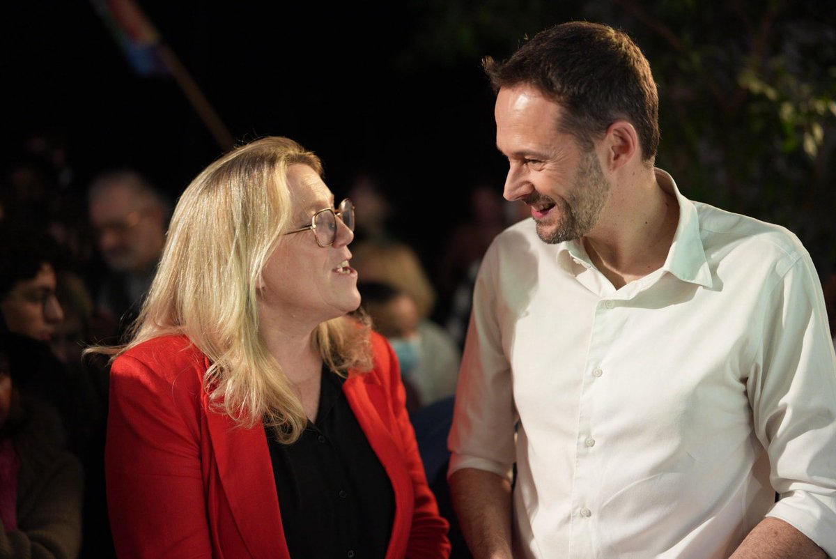 apres_75's tweet image. Magnifique soirée sous le signe de l'UNITÉ ce soir à la Bellevilloise pour le meeting de la Gauche Unie avec
@egregoire ✊

Ensemble, nous allons garder Paris à gauche ! 
Et nous allons faire toujours plus : pour le logement, pour nos services publics, pour le tissu associatif !